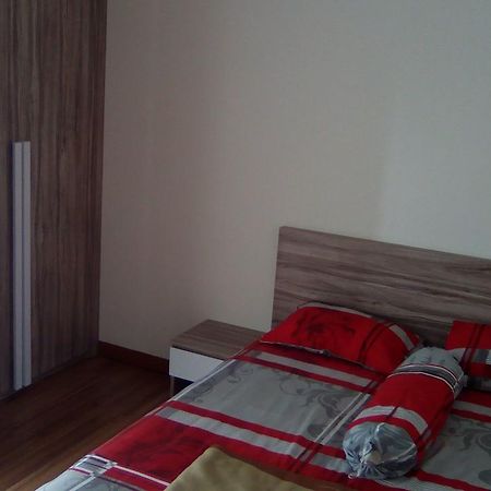 Gateway Cicadas Apartment Bandung Bagian luar foto