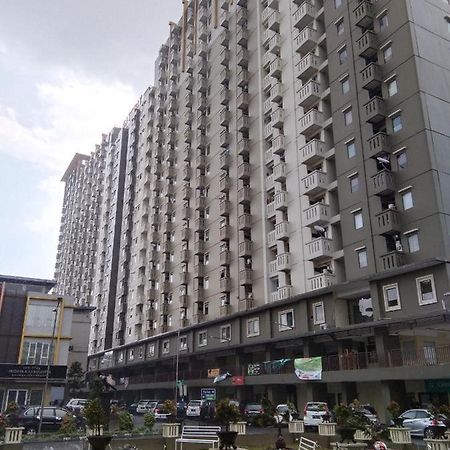 Gateway Cicadas Apartment Bandung Bagian luar foto